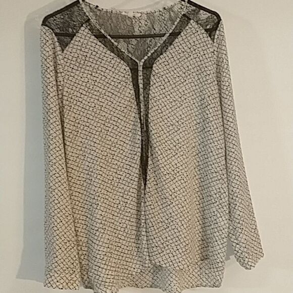 Pleione long sleeved top black & white lace - Picture 1 of 7